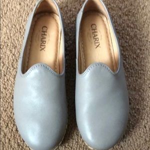Charix size 37 shoes (6.5-7 US size)